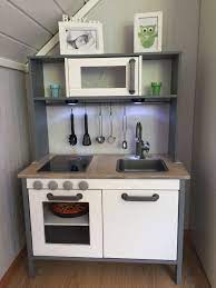 ikea duktig hack kids kitchen spraypainted grey in 2020 ikea keuken kind keuken speelgoedkeuken