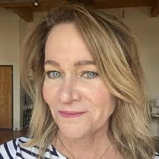 Diane Feagin's Instagram, Twitter & Facebook