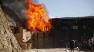 4 hours ago · türkiye'nin dört bir yanından yangın haberleri gelmeye devam ediyor. Mersin De Soguk Hava Deposunda Yangin Cikti Son Dakika Haberleri