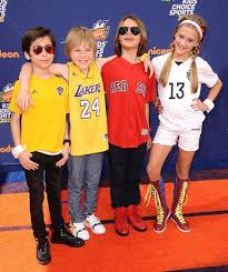 Image Result For Nicky Ricky Dicky And Dawn Latest Photos Nicky Ricky Nickelodeon Nicky Ricky Dicky E Dawn