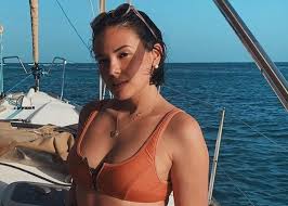 Darakan voted for an image 2 weeks, 5 days ago. Agathe Auproux Rayonne De Bonheur Au Soleil Sur Instagram Toutes Les Actualites Des People