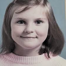 POBOL Y CWM SUNDAY OMNIBUS Group