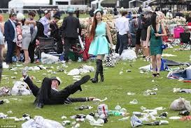 Crowds Get In The Spirit At The Melbourne Cup Melbourne Cup Melbourne Flemington Racecourse