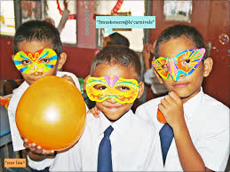 Hal ini memicu alergi seperti terasa gatal, dan beberapa orang refleks menggaruk sehingga muncul peradangan dan menjadi bengkak. Topeng Sejakduamenjak