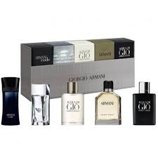 Experience the best men's colognes and fragrances for men from giorgio armani. Giorgio Armani 70 Value Giorgio Armani Mini Cologne Gift Set For Men 5 Pieces Walmart Com Walmart Com