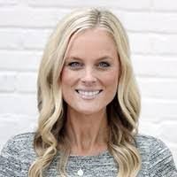 Caitlin Moon's Instagram, Twitter & Facebook