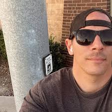 Jesse Barton (@no_one_oside) • Threads, Say more