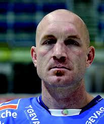 Jimmy Roy bleibt ein Rooster