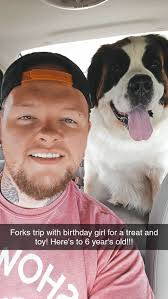 I need help! Poorly bun TRIGGER WARNING ⚠️ After 6 years bonded and a big  fight one of my girls now lives with my parents. This is sansa. I visit  ever week