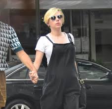 Viimeisimmät twiitit käyttäjältä scarlett johansson (@scarlett_jo). Neuer Look Scarlett Johansson Denkt Praktisch Welt