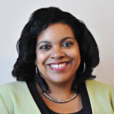 L e s l i e 🙋🏽 (@LesGo4It)