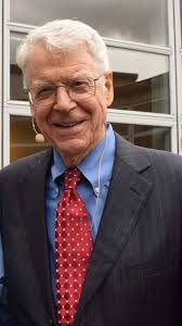 These 11 Doctors Say a Plant-Based Diet Is the Secret to a Longer Life