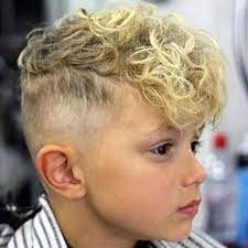 The hair strands have been slightly made wavy. Pin On Alltag Organisieren Mit Kindern