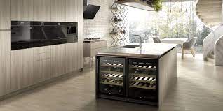 Le type d'installation le plus fréquent pour la cave à vin. Equiper Sa Cuisine Cave A Vins Cuisines Aviva