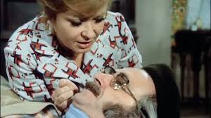 Chalupáři jsou taková lidová zábava s vyčpělými dialogy, které mají být vtipné, ale nejsou. Chalupari 1975 Videa Tv Spot Csfd Cz