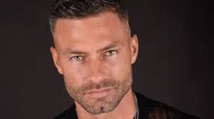 Eugenio Colombo's Instagram, Twitter & Facebook