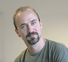 Met 'n dikwiel deur leeuwêreld