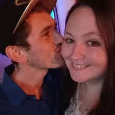 What time should we arrive at the David show in Branson, Missouri?