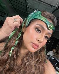 Gwen Martinez's Instagram, Twitter & Facebook