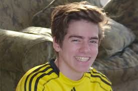 Hundreds join search for missing Delco boy