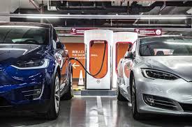 Jun 16, 2021 · to date, there is a network of 25,000 superchargers in the united states alone, with another 2,700 worldwide and counting. Tesla Opens Massive Supercharger Station In Shanghai