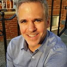 I was so pleased to have been asked to write an introduction for the 50th  Anniversary Edition of 'Salem's Lot. A streamlined version of that intro  appears in this Sunday's @nytbooks.  https://www.nytimes.com/2025/09/12/books/review/stephen-king-salems ...