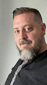 A Pool, a Fool, and a Duel (Short 2009)