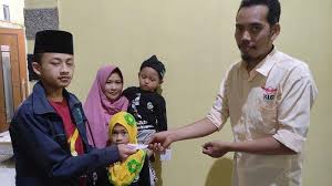 Cek fakta ada akun twitter catut nama bank bri simak penelusurannya cek fakta liputan6 com. Https Banyumas Tribunnews Com 2021 05 17 Siang Jadi Juru Parkir Malamnya Menjabret Ini Wajah Kedua Pelaku Yang Beraksi Di Purbalingga Https Cdn 2 Tstatic Net Banyumas Foto Bank Images Jambret Purbalingga Jpg Gelar Kasus Penjambretan Yang