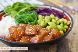 Aprende A Preparar Poke Bowl De Salmon La Ensalada Hawaiana Saludable Y Rica Recetas De Escandalo