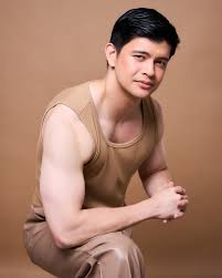Rayver Cruz - Rayver Cruz added a new photo.