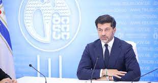 Vaqzal bazarında yanğından zərərçəkənlər Tbilisi meriyasının nümayəndələrinin gəlməsini tələb edirlər