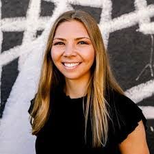 Amanda Elsner's Instagram, Twitter & Facebook