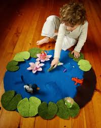 Potential For So Much Fun Easy And Portable Make Another Scene On The Reverse City Farm Jungle Etc Tapis De Jeu En Feutrine Tapis De Jeu Jouet