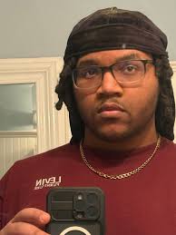 Hi all! I just wanted to introduce myself. I'm Quishawn, I'm 20 and a  narcoleptic and like to game and do art related things. Nice to meet  everyone