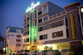 Choose from 54 available shah alam accommodation & save up to 60% on hotel booking online at makemytrip. Alami Garden Hotel Shah Alam 7 2 Price Address Reviews