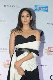 Shahid Kapoor Wife Mira Rajput At The Hello Hall Of Fame Awards 2018 Glamorous Indian Models