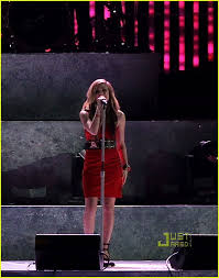 It was held at the bc place stadium in vancouver, british columbia, canada. Avril Lavigne Rocks Vancouver Olympics Closing Ceremony Photo 2431135 Avril Lavigne Pictures Just Jared