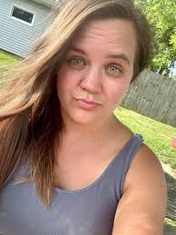 23 with 4 kids how about y'all. 😭🤷🏽‍♀️