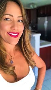 Ashley Kendall's Instagram, Twitter & Facebook