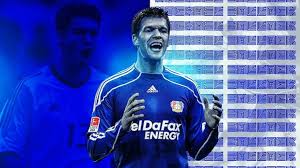 Alman efsane futbolcu michael ballack'ın 18 yaşındaki oğlu emilio, geçirdiği bisiklet kazası sonucu hayatını kaybetti. Sportmob Michael Ballack Biography