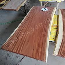 Finising Proses Meja Kayu Solid Tanpa Sambung Produksi Meja Kerja Meja Makan Meja Kant Live Edge Dining Table Solid Wood Coffee Table Solid Wood Dining Table