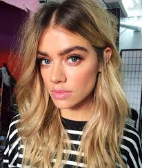 Growing Out Your Brows How To What To Expect Blonde Hair Dark Eyebrows Brown Eyebrows Blonde Hair Roots Hair