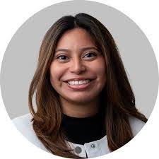 Jaclyn Marks's Instagram, Twitter & Facebook