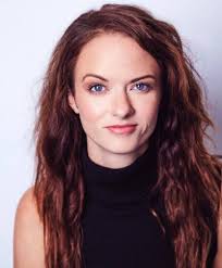 Suzy Wilde • Maestra