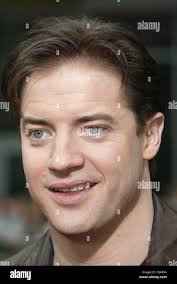 BRENDAN FRASER LOONEY TUNES: BACK IN ACTION CHINESE THEATRE HOLLYWOOD LA  USA 09 November 2003 Stock Photo