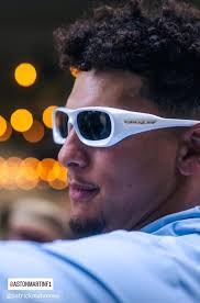 Mahomes wearing something new