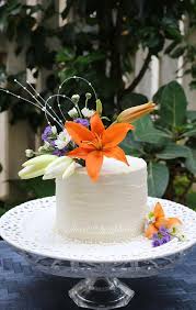 This deals contain chocolate cake rose flower bouquet. Rustic White Chocolate Cake With Fresh Flowers Cake Cakesdecor