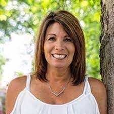 Denise Greenawalt's Instagram, Twitter & Facebook