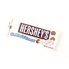 What a most delicious way to eat cookies and milk, in a hershey's candy bar. Hershey S Cookies Creme 43g Americanfood4u Ihr Onlineshop Fur 1 19