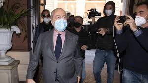 47,3 milioni con otto film, per una biografia di aurelio de laurentiis. Juve Napoli I Motivi Della Sentenza De Laurentiis Avevo Tutto L Interesse A Giocare Quel Giorno